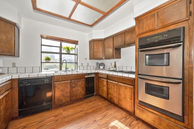 11 Park Sierra Ln, Sacramento, CA 95864