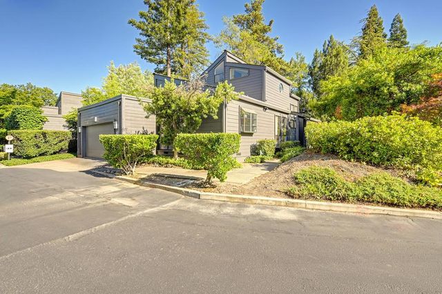 11 Park Sierra Ln, Sacramento, CA 95864