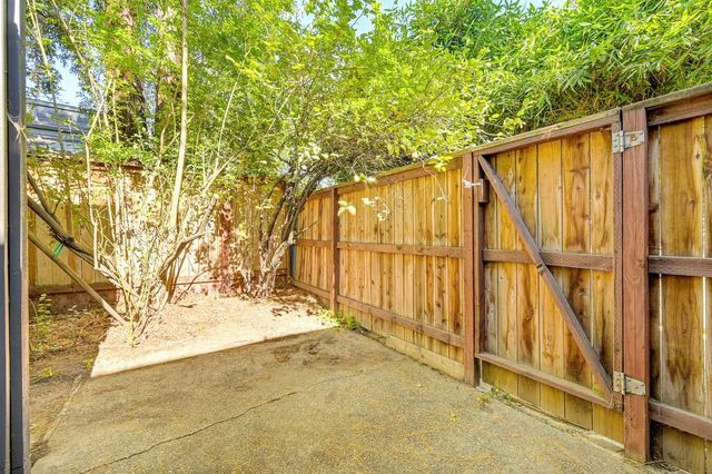 11 Park Sierra Ln, Sacramento, CA 95864
