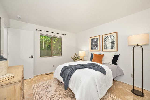 11 Park Sierra Ln, Sacramento, CA 95864