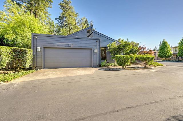 11 Park Sierra Ln, Sacramento, CA 95864