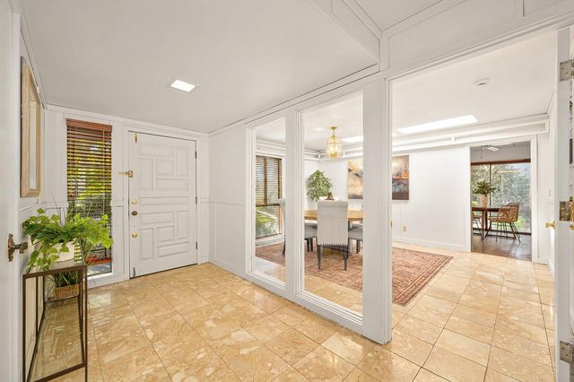11 Park Sierra Ln, Sacramento, CA 95864
