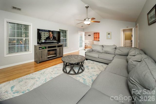 1084 Castlebrook Drive, Salisbury, NC 28146