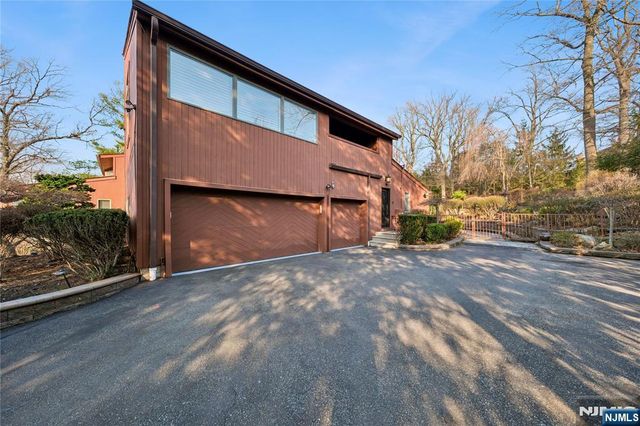 93 Jackson Drive, Cresskill, NJ 07626