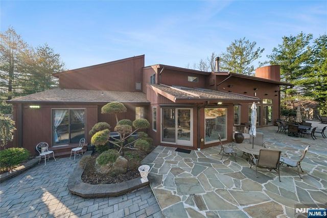 93 Jackson Drive, Cresskill, NJ 07626