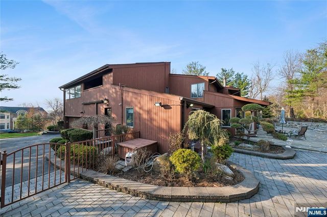 93 Jackson Drive, Cresskill, NJ 07626