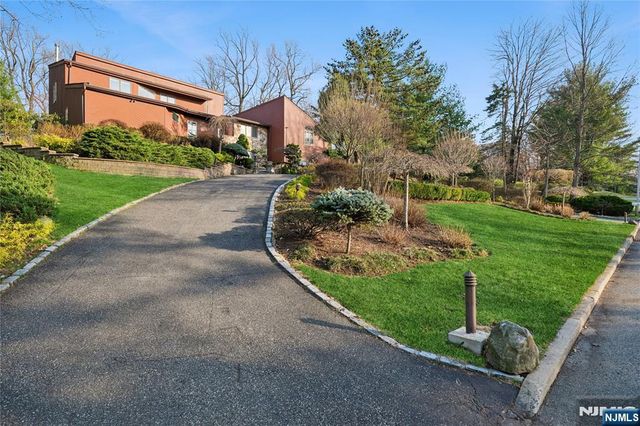 93 Jackson Drive, Cresskill, NJ 07626