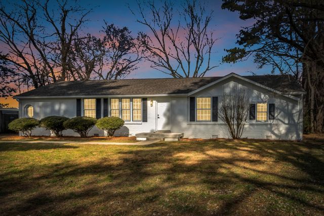 1507 Bartway Dr, Murfreesboro, TN 37130