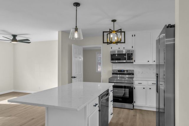 1507 Bartway Dr, Murfreesboro, TN 37130