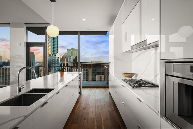 44 East Ave 4502, Austin, TX 78701