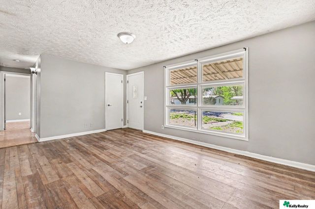 4440 Vernon Avenue, Omaha, NE 68111