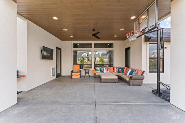 7040 W Founders St, Eagle, ID 83616