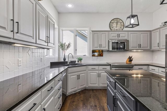 4287 Hawksbury Circle, Eagan, MN 55123