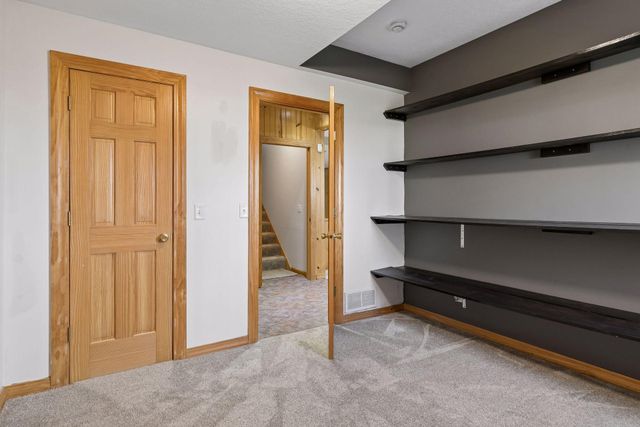 4287 Hawksbury Circle, Eagan, MN 55123