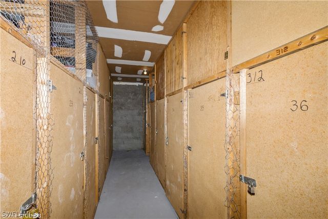 190 Turtle Lake CT 311, Naples, FL 34105