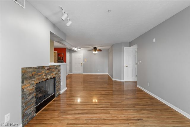 23003 Chandlers Lane 224, Olmsted Falls, OH 44138