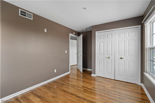 23003 Chandlers Lane 224, Olmsted Falls, OH 44138