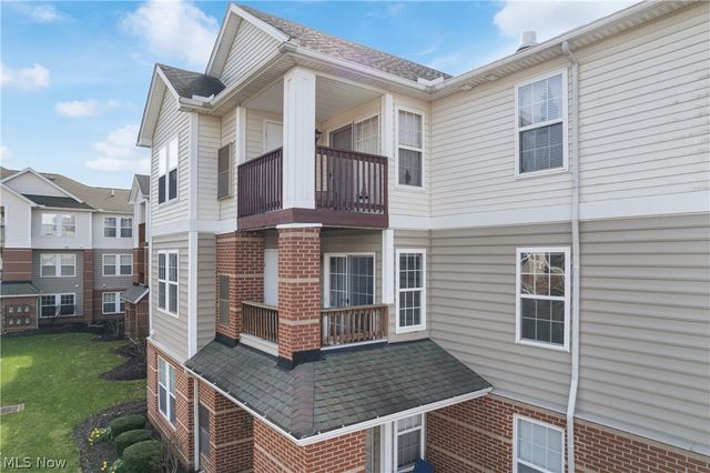 23003 Chandlers Lane 224, Olmsted Falls, OH 44138
