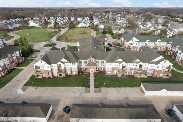 23003 Chandlers Lane 224, Olmsted Falls, OH 44138