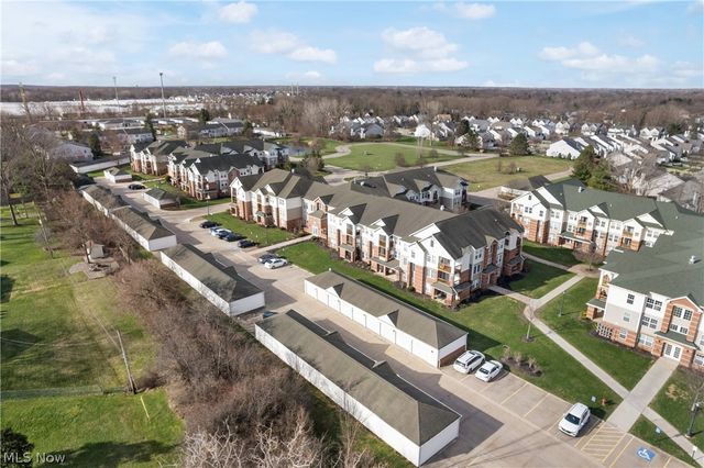 23003 Chandlers Lane 224, Olmsted Falls, OH 44138