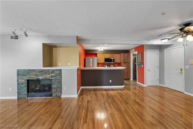 23003 Chandlers Lane 224, Olmsted Falls, OH 44138