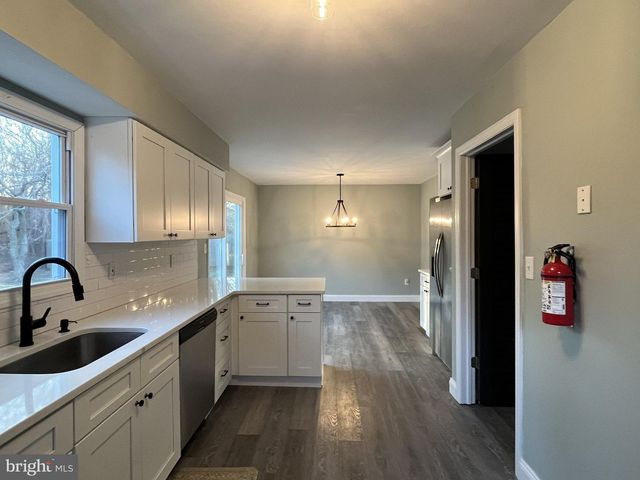 159 REVOLUTIONARY DR, Little Egg Harbor Twp, NJ 08087