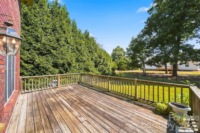 1548 Nazareth Lane, Conover, NC 28613