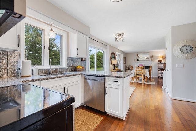 1454 Chigwell Lane North, Webster, NY 14580