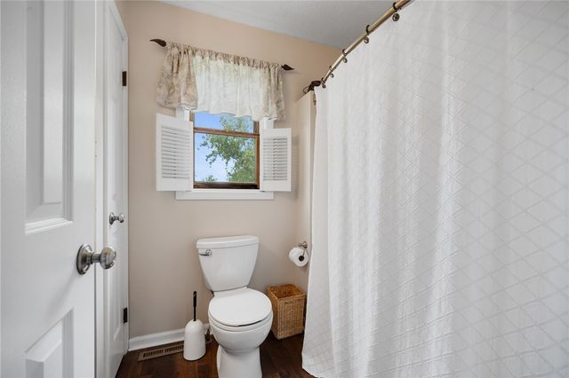 1454 Chigwell Lane North, Webster, NY 14580