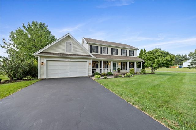 1454 Chigwell Lane North, Webster, NY 14580