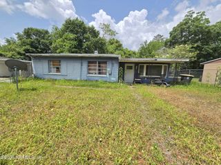 1262 PEACEFIELD Drive, Jacksonville, FL 32205