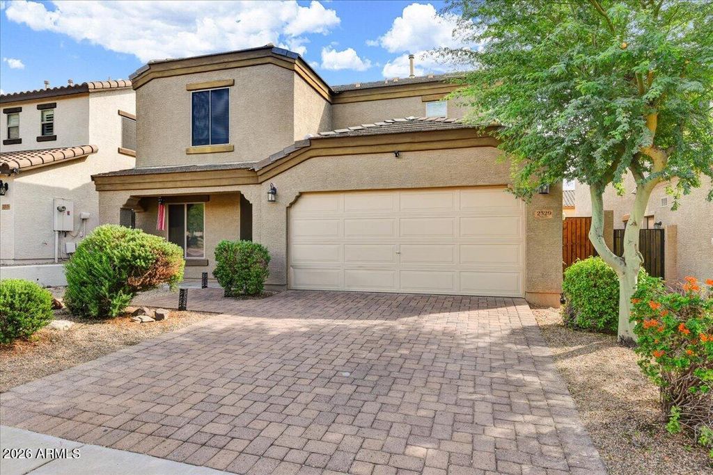 2329 W Barwick Dr Drive, Phoenix, AZ 85085