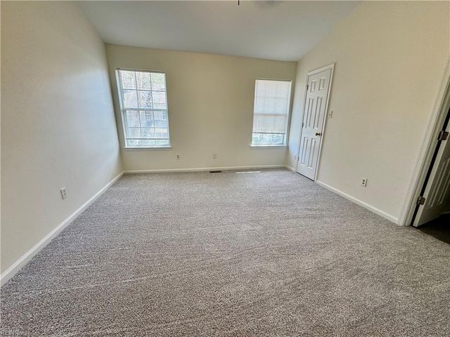 145 Corwin CIR, Hampton, VA 23666