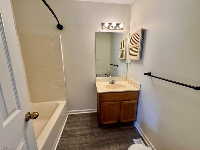 145 Corwin CIR, Hampton, VA 23666