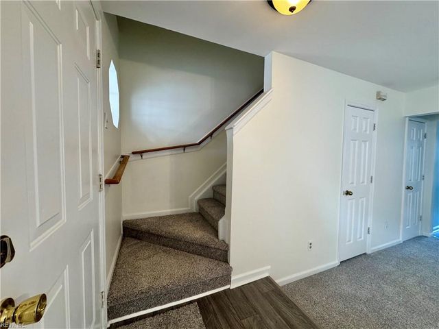 145 Corwin CIR, Hampton, VA 23666