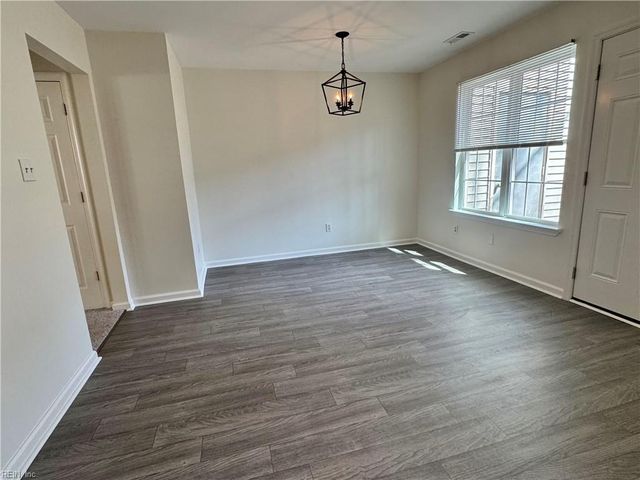 145 Corwin CIR, Hampton, VA 23666