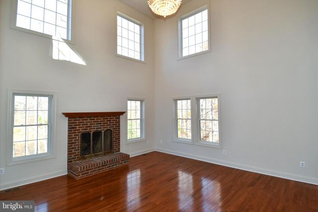 8368 HICKORY HOLLOW CT, Manassas, VA 20112