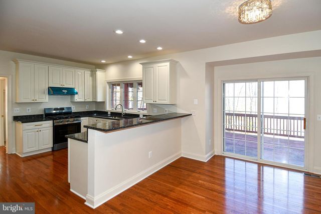 8368 HICKORY HOLLOW CT, Manassas, VA 20112