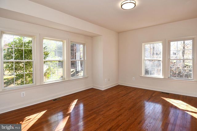 8368 HICKORY HOLLOW CT, Manassas, VA 20112