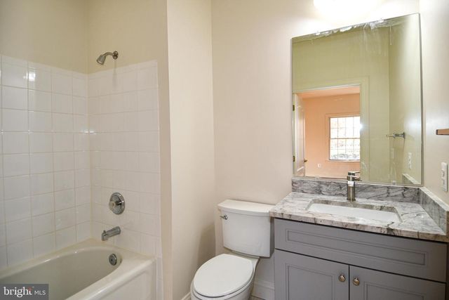 8368 HICKORY HOLLOW CT, Manassas, VA 20112