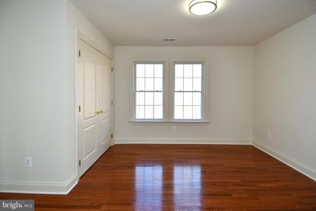 8368 HICKORY HOLLOW CT, Manassas, VA 20112