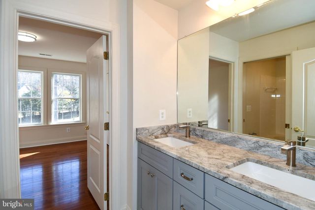 8368 HICKORY HOLLOW CT, Manassas, VA 20112