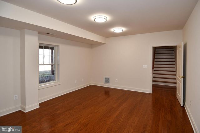 8368 HICKORY HOLLOW CT, Manassas, VA 20112