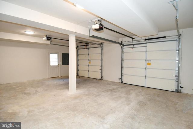 8368 HICKORY HOLLOW CT, Manassas, VA 20112