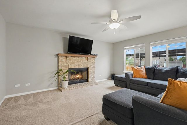 1305 Glenridge Court N, Minooka, IL 60447