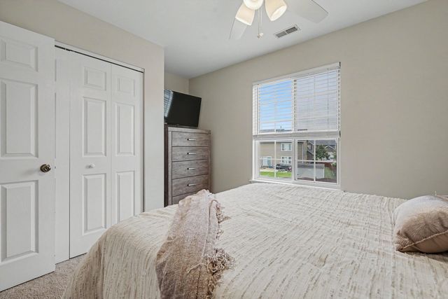 1305 Glenridge Court N, Minooka, IL 60447