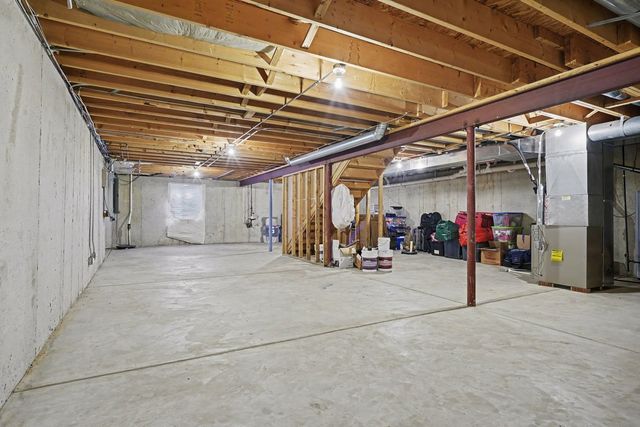 1305 Glenridge Court N, Minooka, IL 60447