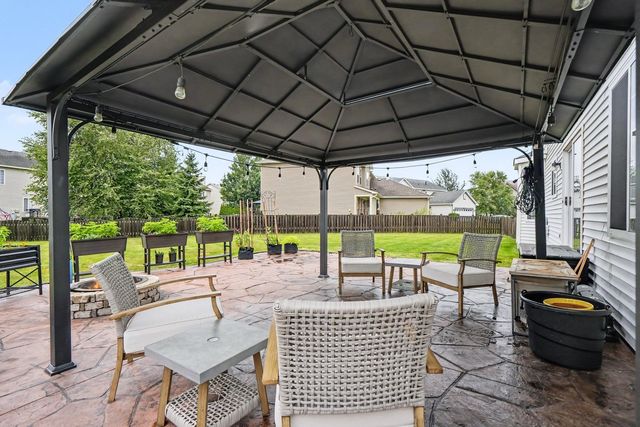 1305 Glenridge Court N, Minooka, IL 60447