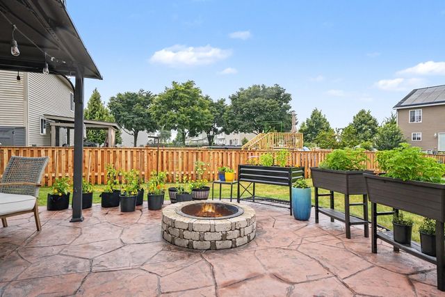 1305 Glenridge Court N, Minooka, IL 60447