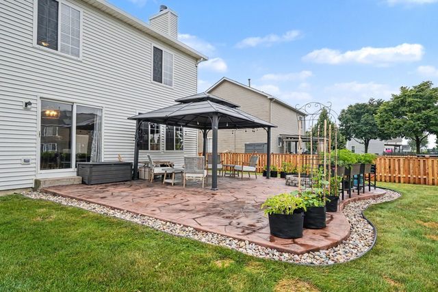 1305 Glenridge Court N, Minooka, IL 60447